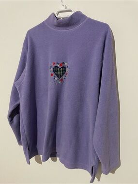 Vintage Lavender Fleece Pullover with Heart Embroidery